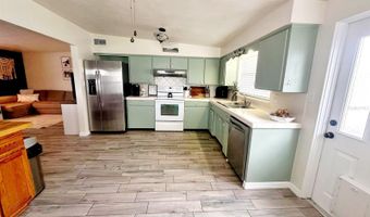 201 OSCEOLA St, Auburndale, FL 33823