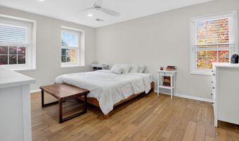 3725 KRYSIA Ct, Annandale, VA 22003