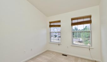 5236 BALLYCASTLE Cir, Alexandria, VA 22315