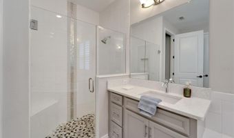 5611 MADRIGAL Way, Apollo Beach, FL 33572