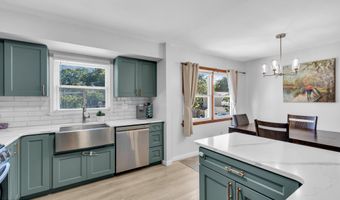 250 Point Pleasant Ave, Bayville, NJ 08721