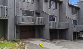 7 Wake Robin Rd 1604, Lincoln, RI 02865