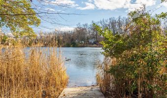 1136 LAKE HERON Dr #3B, Annapolis, MD 21403