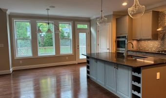 7702 TRAMMELL Rd, Annandale, VA 22003