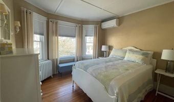 35 Annandale Rd, Newport, RI 02840