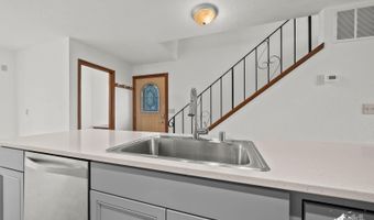 424 E Manor Ave, Anchorage, AK 99501