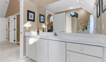 985 Goldenrod Trl, Aurora, OH 44202