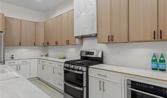 17 Winding Rd, Henderson, NV 89052