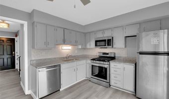 13351 Hiddencrest Ln, Ballwin, MO 63021