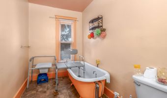 512 Austin Ave, Albion, MI 49224