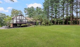 10 Abbott Valley View Dr, Cumberland, RI 02864