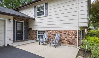 2518 N Ridge Ave, Arlington Heights, IL 60004