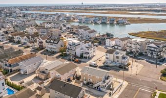 694 21st St, Avalon, NJ 08202