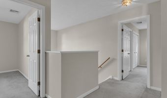 20 Lakeview Dr 20, Branford, CT 06405