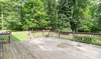 610 Deep Woods Dr, Aurora, OH 44202