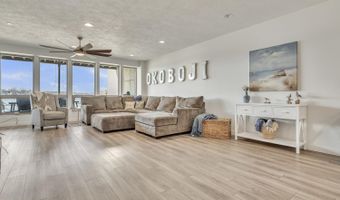 570 Linden Dr 104, Arnolds Park, IA 51331