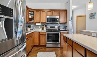 8253 Mayo Dr 201, Madison, WI 53719