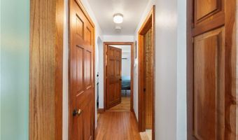 104 Knotty Oak Rd, Coventry, RI 02816