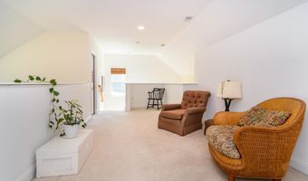 12 Sea Knoll Ct 12, Bourne, MA 02532