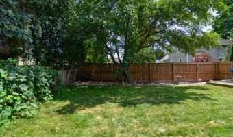 816 E HARRISON St, Appleton, WI 54915