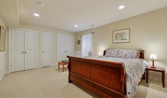8807 RIDGE Rd, Bethesda, MD 20817
