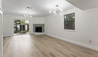 798 MAIN St, Atlantic Beach, FL 32233