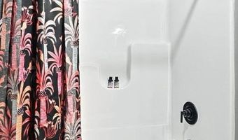 3220 Eisenhower Dr, Allen, PA 18067