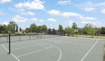 22985 WEYBRIDGE Sq, Ashburn, VA 20148