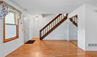 6 WHITEMARSH Ct, Dover, DE 19904