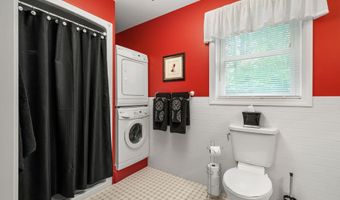 52 Hardy Rd, Bedford, NH 03110