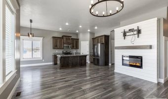 5776 Cedarwood Ln, Ammon, ID 83406