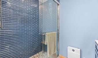 388 Sea View Dr, Warwick, RI 02889
