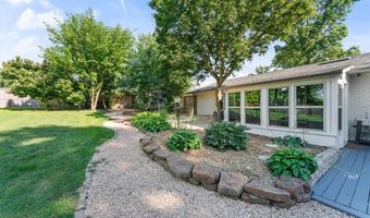 702 Dewoody Dr, Bentonville, AR 72712