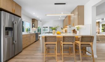7137 Kamilo St, Honolulu, HI 96825