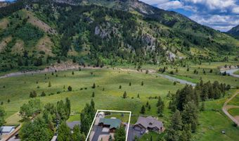 525 THREE RIVERS Dr, Alpine, WY 83128