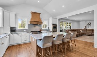 20 Hannah Lee Rd, Barnegat, NJ 08005