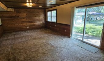 443 Rohr St, Arnolds Park, IA 51331
