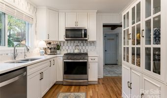 28 Ridgefield Pl, Asheville, NC 28803