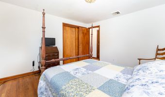 76 Country Ln, Bristol, CT 06010