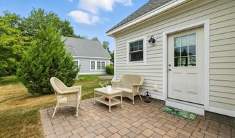 12 Sunrise Ln, Arundel, ME 04046