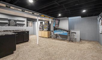 646 Dellwood Dr, Ann Arbor, MI 48103