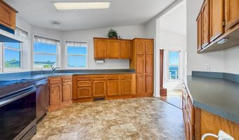 98603 CAMELLIA Dr, Brookings, OR 97415