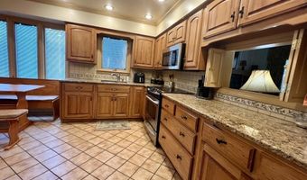 408 Duryea Dr, Auburn, IN 46706