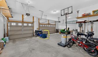 1442 30th St NW, Austin, MN 55912