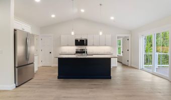 1508 Foxes Ridge Rd, Acton, ME 04001