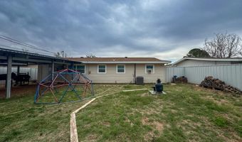 414 SW 9th St, Andrews, TX 79714