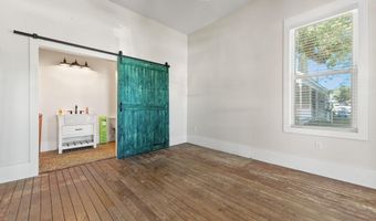 206 Main St, Bay St. Louis, MS 39520