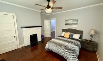 202 Panola Ave, Batesville, MS 38606