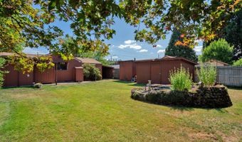 630 COLONIAL Dr, Springfield, OR 97477