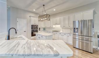 5225 BRIGHTON SHORE Dr, Apollo Beach, FL 33572